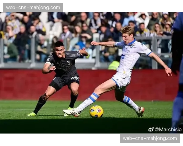 弗罗西诺内赛前训练重点演练5-4-1防守阵型，应对国米强大火力