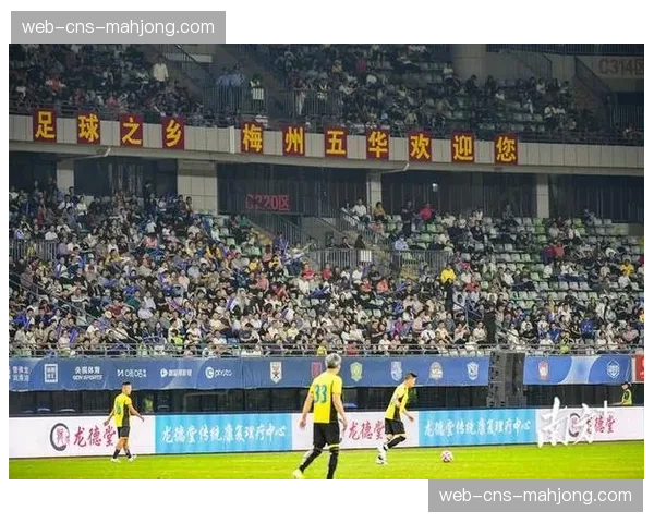 理文队2-1击败杰志，夺得香港足总联赛杯冠军