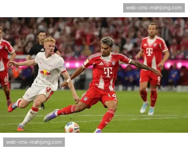 拜仁多打一人战术调整：迪亚斯奥利塞补时连入两球完成逆转